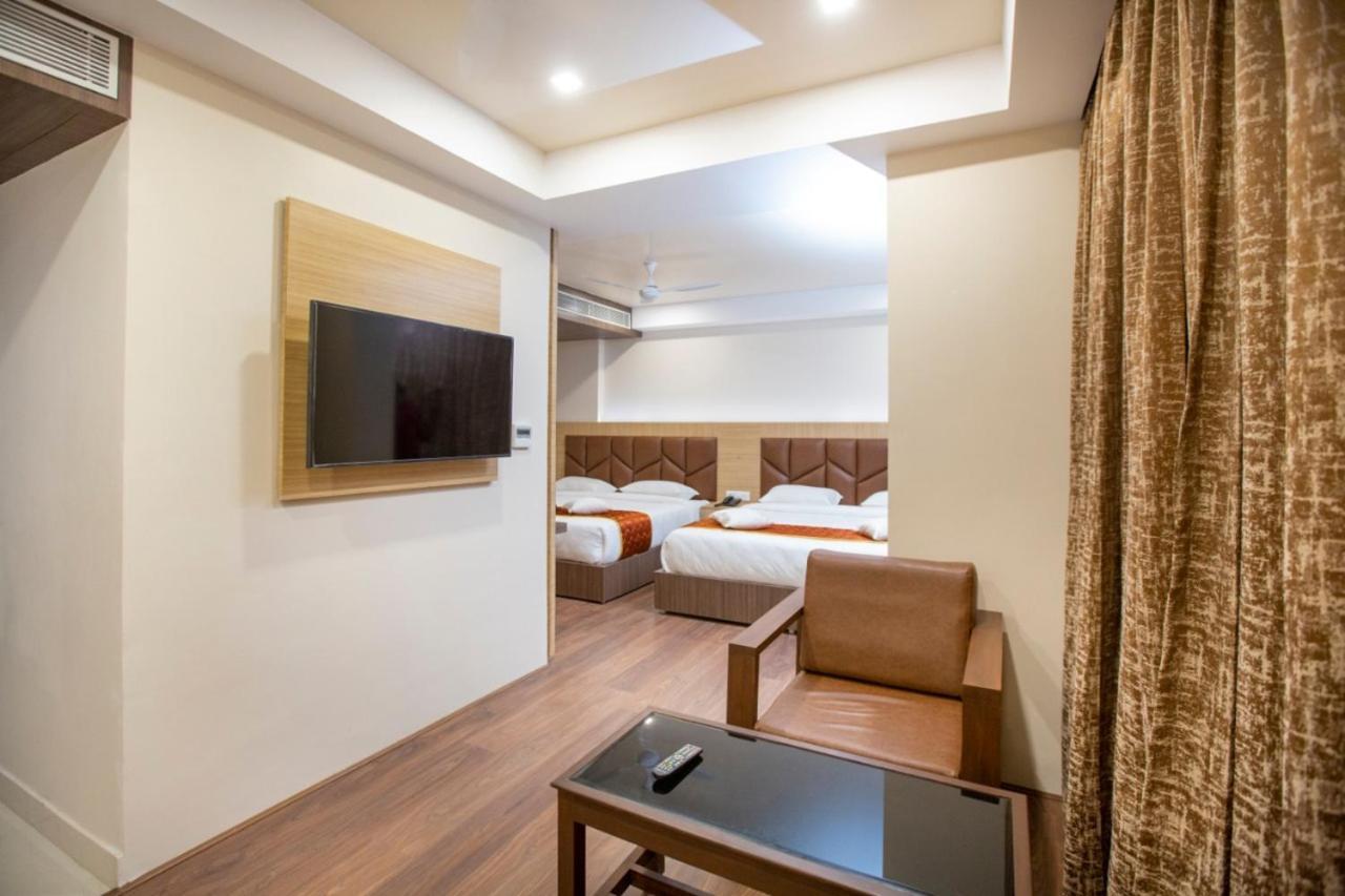 Lee-Benz Ark Hotel Kumbakonam Esterno foto