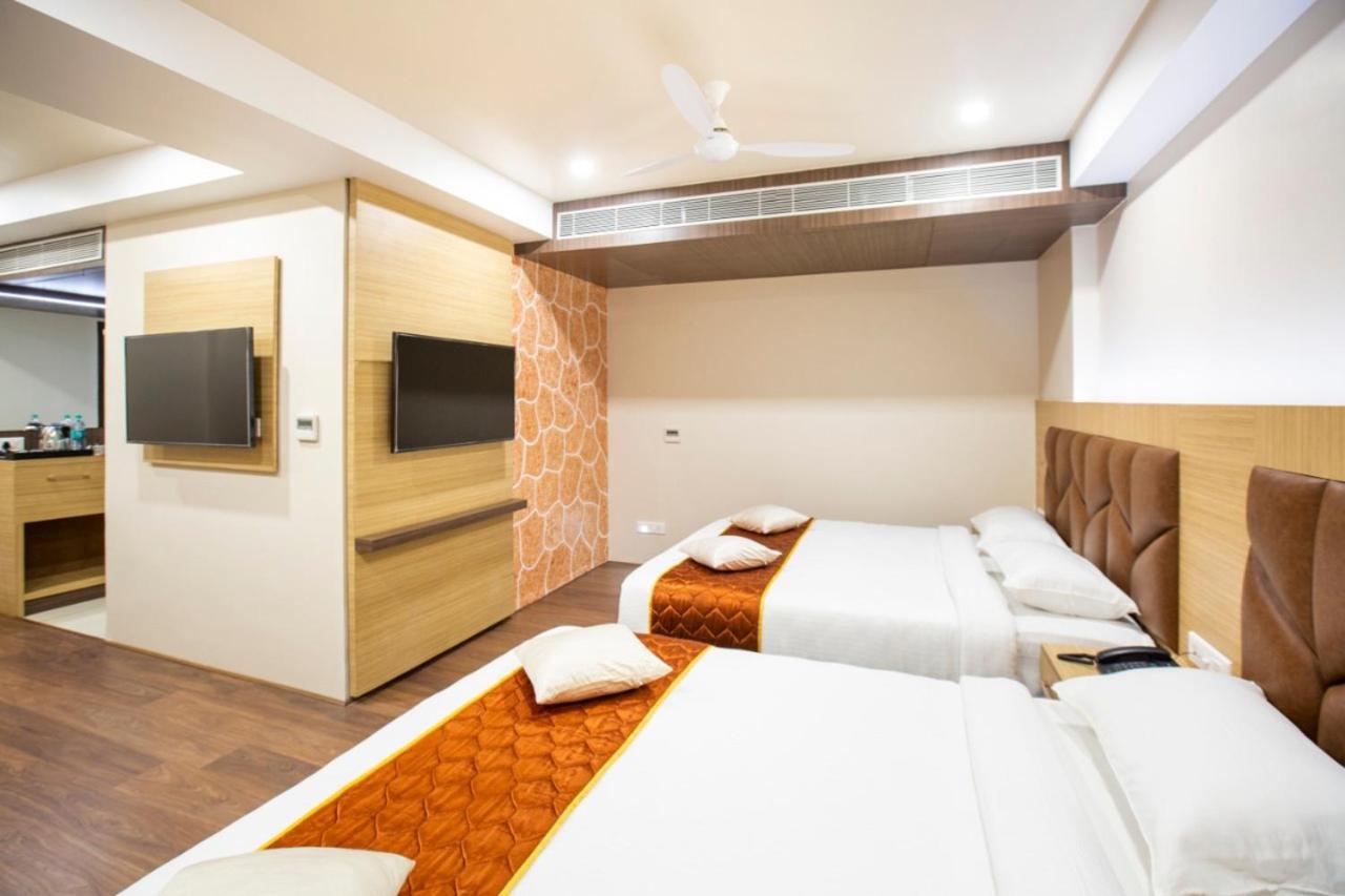 Lee-Benz Ark Hotel Kumbakonam Esterno foto