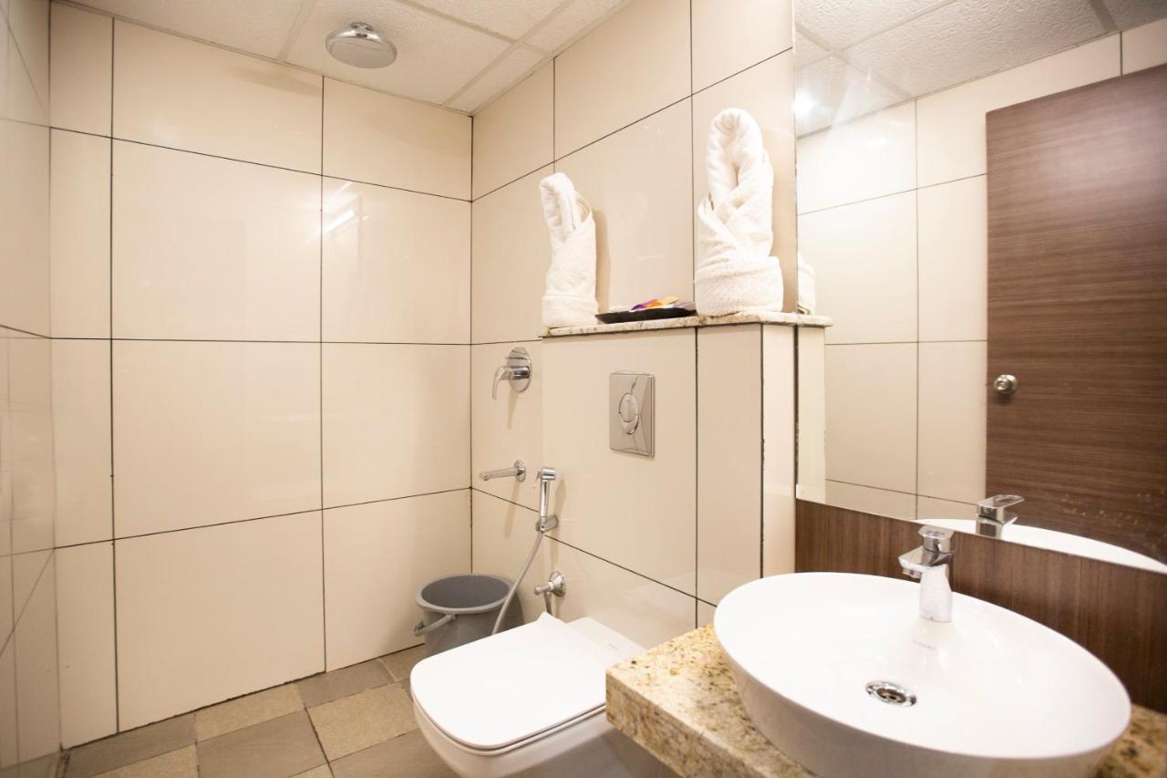 Lee-Benz Ark Hotel Kumbakonam Esterno foto