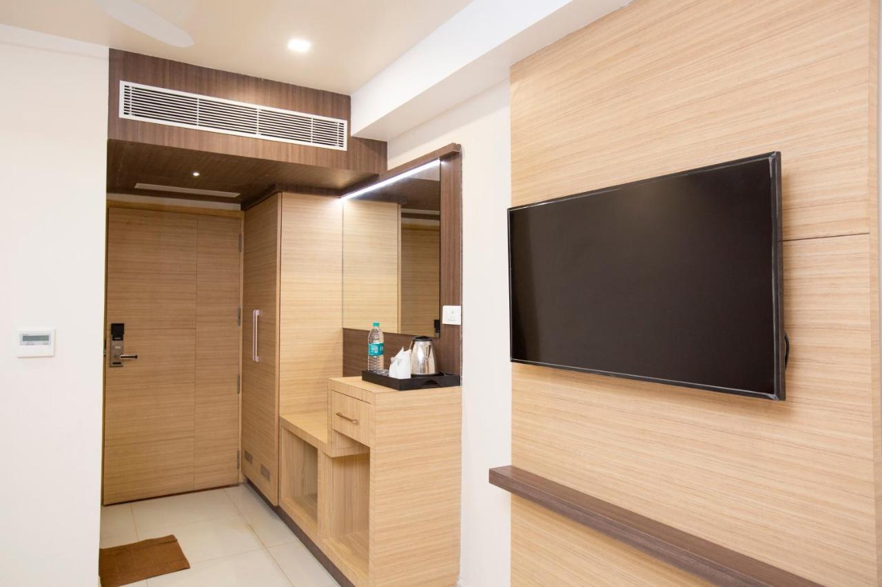 Lee-Benz Ark Hotel Kumbakonam Esterno foto