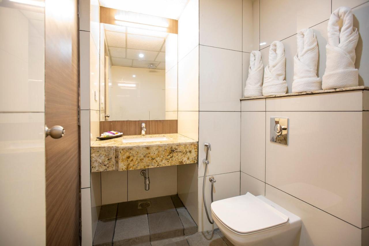 Lee-Benz Ark Hotel Kumbakonam Esterno foto