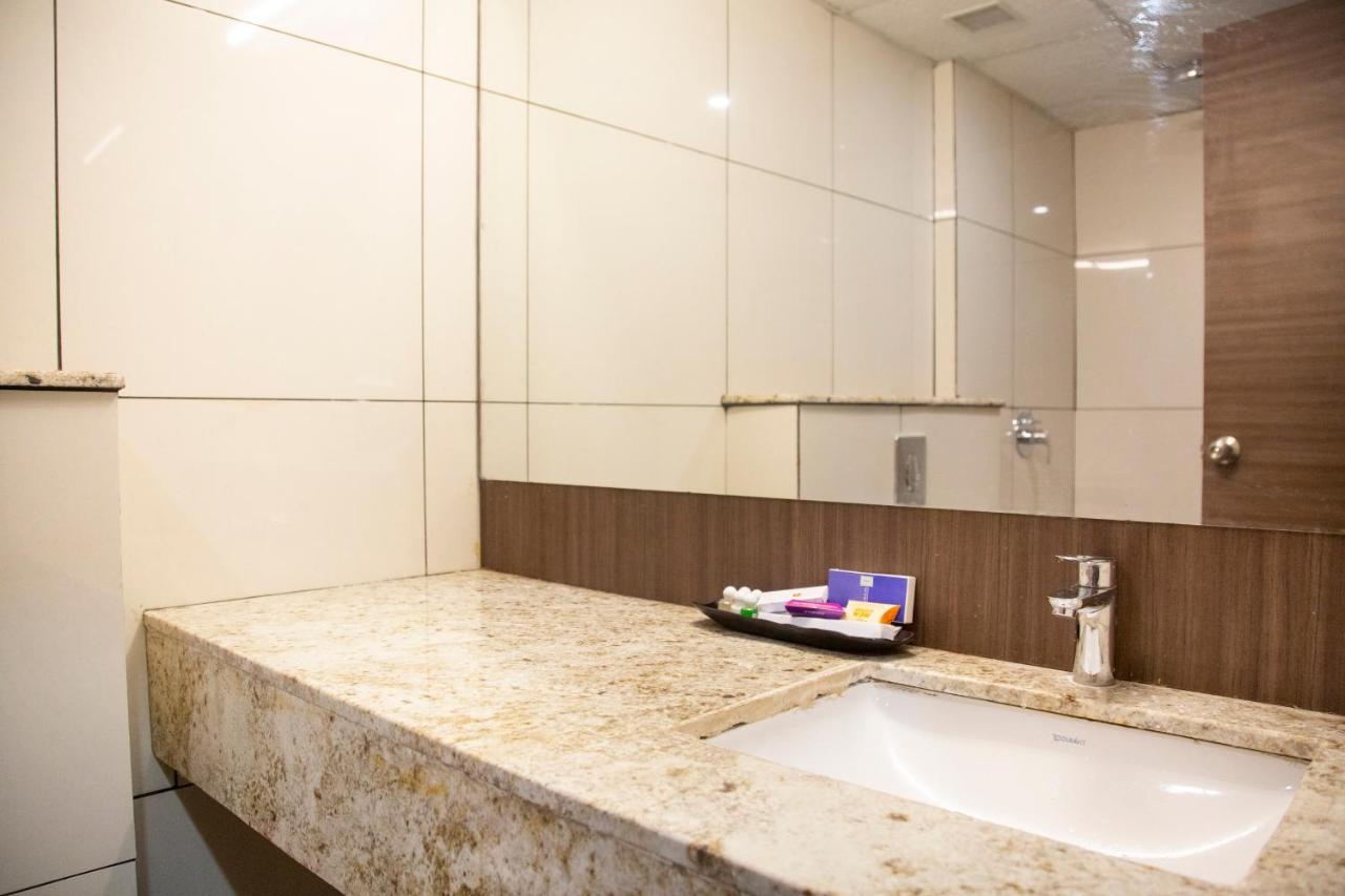 Lee-Benz Ark Hotel Kumbakonam Esterno foto