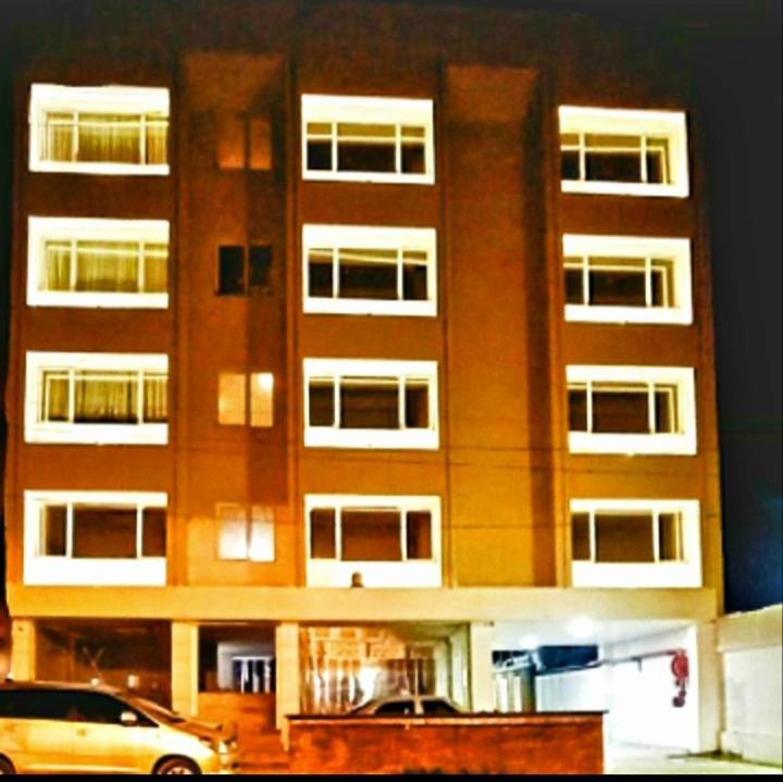Lee-Benz Ark Hotel Kumbakonam Esterno foto